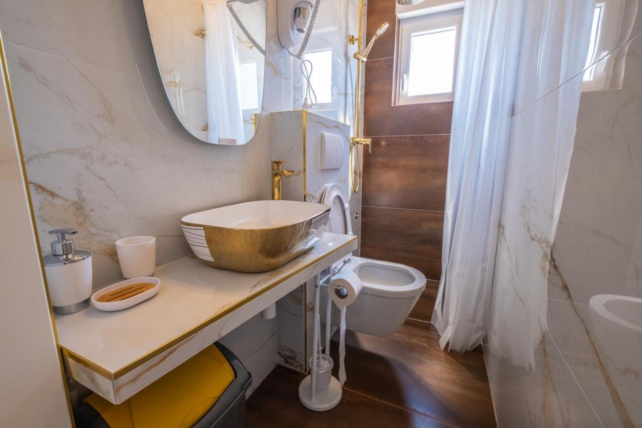 Premium Relax Rooms โนวีวีโนดอลสกี ภายนอก รูปภาพ
