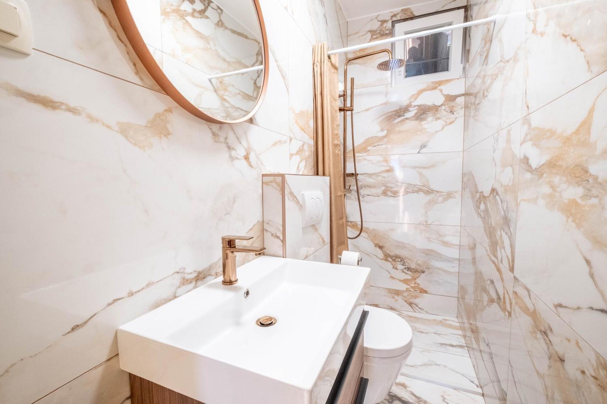 Premium Relax Rooms โนวีวีโนดอลสกี ภายนอก รูปภาพ